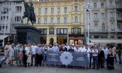 Srebrenitsa soykırımının kurbanları Hırvatistan'da anıldı