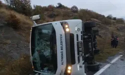 Amasya'da yolcu otobüsü devrildi: Yaralılar var!