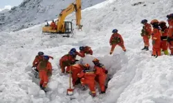 İran'da çığ altında kalan 5 dağcıdan 2'sinin cesedine ulaşıldı