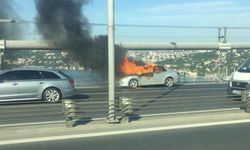 15 Temmuz Şehitler Köprüsü'ndeki araç yangını trafikte yoğunluğa neden oldu