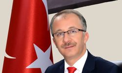 Prof. Dr. Uğur Ünal kimdir aslen nereli? Uğur Ünal kaç yaşında?