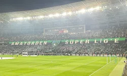 Kocaelispor 16 yıl sonra Süper Lig yolunda: Taraftardan İnönü Stadı talebi!