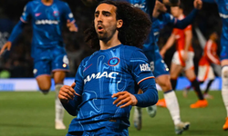 Chelsea'den kritik üç puan: Manchester United’ı Cucurella ile devirdi