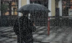 Meteoroloji'den fırtına, sağanak ve toz yaşınımı uyarısı! İşte 2 Mayıs hava durumu