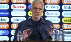 Mourinho’dan Galatasaray’a şampiyonluk kutlaması tepkisi: “Muslera’ya penaltı? Bu çok şey anlatıyor”