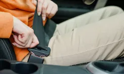 Trafikte yeni dönem başlıyor! Emniyet kemeri takmayana 2.500 TL ceza, olay yerinden kaçana hapis