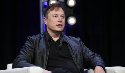 Elon Musk duyurdu: XAI, sosyal medya platformu X’i satın aldı
