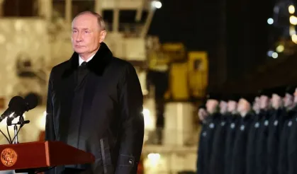 Son Dakika: Kremlin’de alarm: Putin'in resmi aracı patladı, olay siyasi mi?