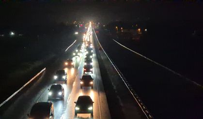 Tatil dönüşünde Tekirdağ’da trafik yoğunluğu: Kilometrelerce araç kuyruğu