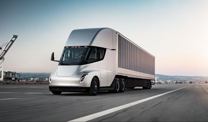 Tesla Semi yollara çıkıyor: Tır sınıfında yeni elektrikli dönem başlıyor!