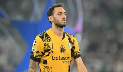 Inter'den Hakan Çalhanoğlu açıklaması: Sağ bacakta zorlanma tespit edildi!
