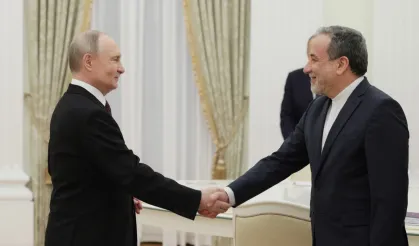 İstanbul temaslarının ardından Arakçi Rusya’da: Putin ile görüşecek