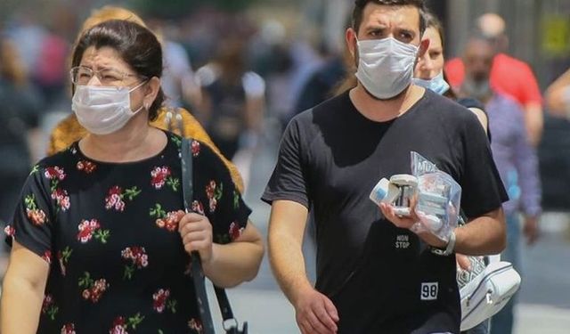 Türkiye'ye yoğun olarak geri geliyor! Vatandaşları maske takın diye uyardı