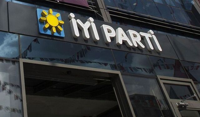 İYİ Parti'de istifa depremi! "İnanmadığım bir yolda yürümem"