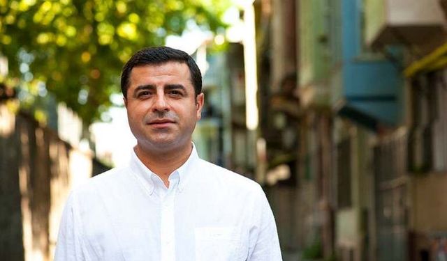 Özgür Özel'den cezaevindeki Selahattin Demirtaş'a ziyaret