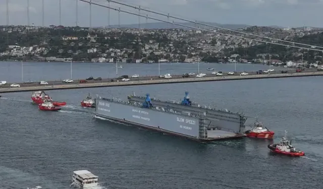 İstanbul Boğazı'nda yoğun sis: Gemi trafiği çift yönlü durduruldu