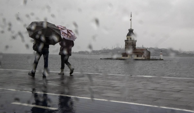 Kuvvetli sağanak uyarısı: Hava sıcaklıkları 5 derece daha düştü