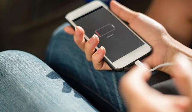 2025'te en uzun pil ömrüne sahip telefonlar açıklandı: iPhone ve Samsung listeye giremedi