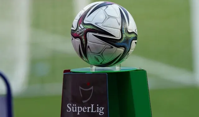 Fatih Karagümrük Süper Lig'e döndü! Bandırmaspor'u 3-1 mağlup ederek zirveye çıktı