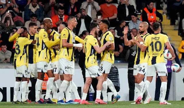 Fenerbahçe, Başakşehir maçını 4 golle geçti!