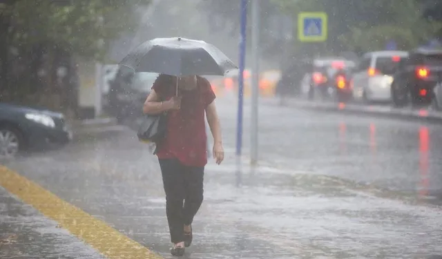 Meteoroloji'den kritik uyarı: 17 Mayıs Cumartesi günü sağanak yağış ve toz taşınımı etkili olacak