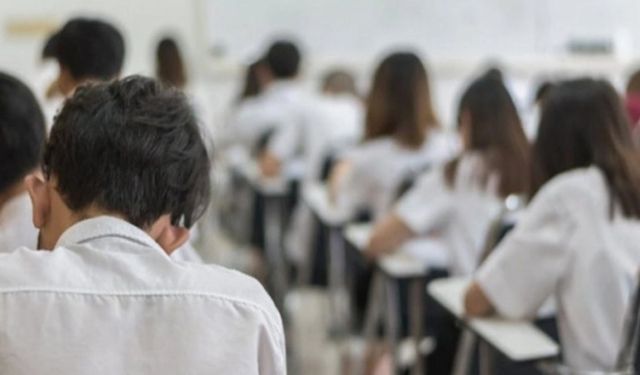 Özel okullara rekor zam: Ücretler 2 Milyon TL’yi zorluyor! Veliler tepkili