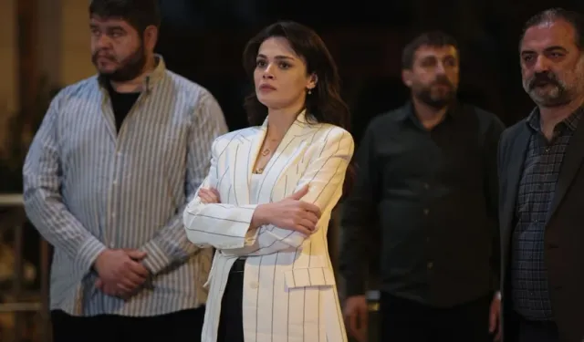 Uzak Şehir 25. bölüm bomba gibi! Alya ile Cihan aşkı resmen başladı