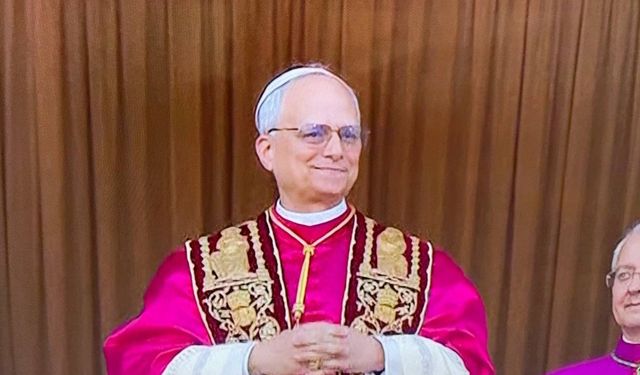 Yeni Papa Leo XIV seçildi: Robert Francis Prevost kimdir, kaç yaşında?