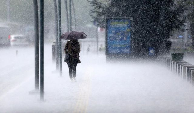 Karadeniz ve Doğu Anadolu'da sağanak alarmı: Meteoroloji tarih verdi, sıcaklık rekor kırıyor