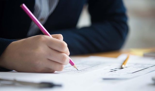 e-YDS maratonu başlıyor: 5 bini aşkın aday ter dökecek