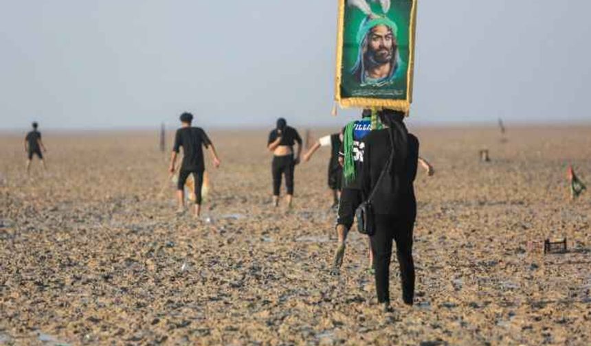 Iraklı Şiiler, İmam Hüseyin'in anısını yaşatmak için 745 Kilometrelik yolu kat ediyor