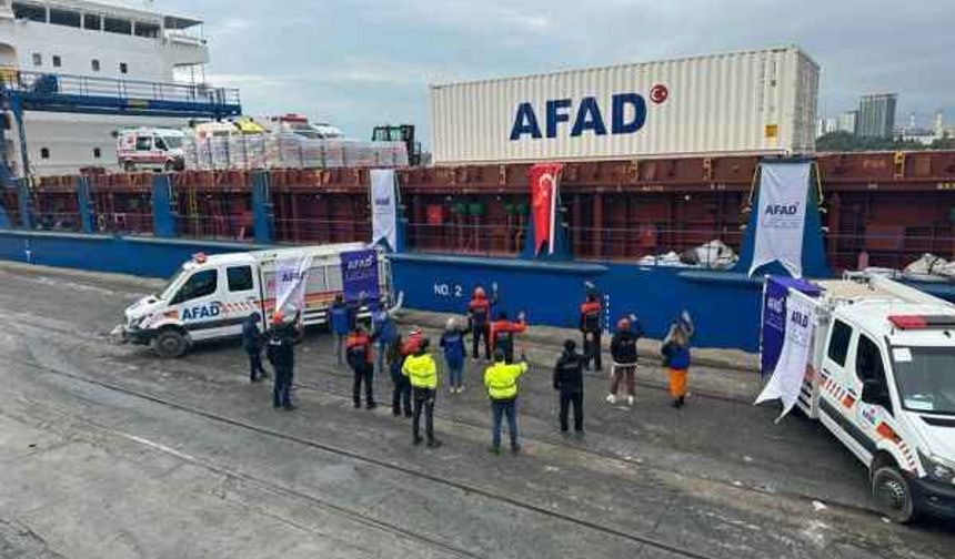 Gazze'ye yardım götürecek gemi Mısır'a doğru yola çıktı