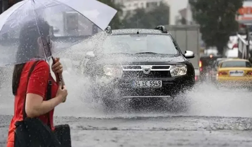 Tekirdağ yağmura teslim oldu! Meteoroloji saat vermişti