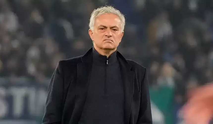 Jose Mourinho'dan derbi sonrası neşter!