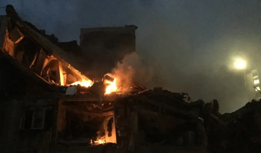 İsrail, İran'a savaş açtı: Tahran'ı bombaladı! Nükleer bilim insanları öldürüldü