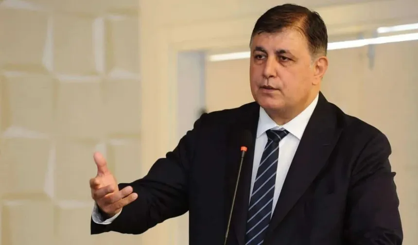 İzmir’de toplu sözleşme krizi: Cemil Tugay resti çekti, DİSK sessiz!