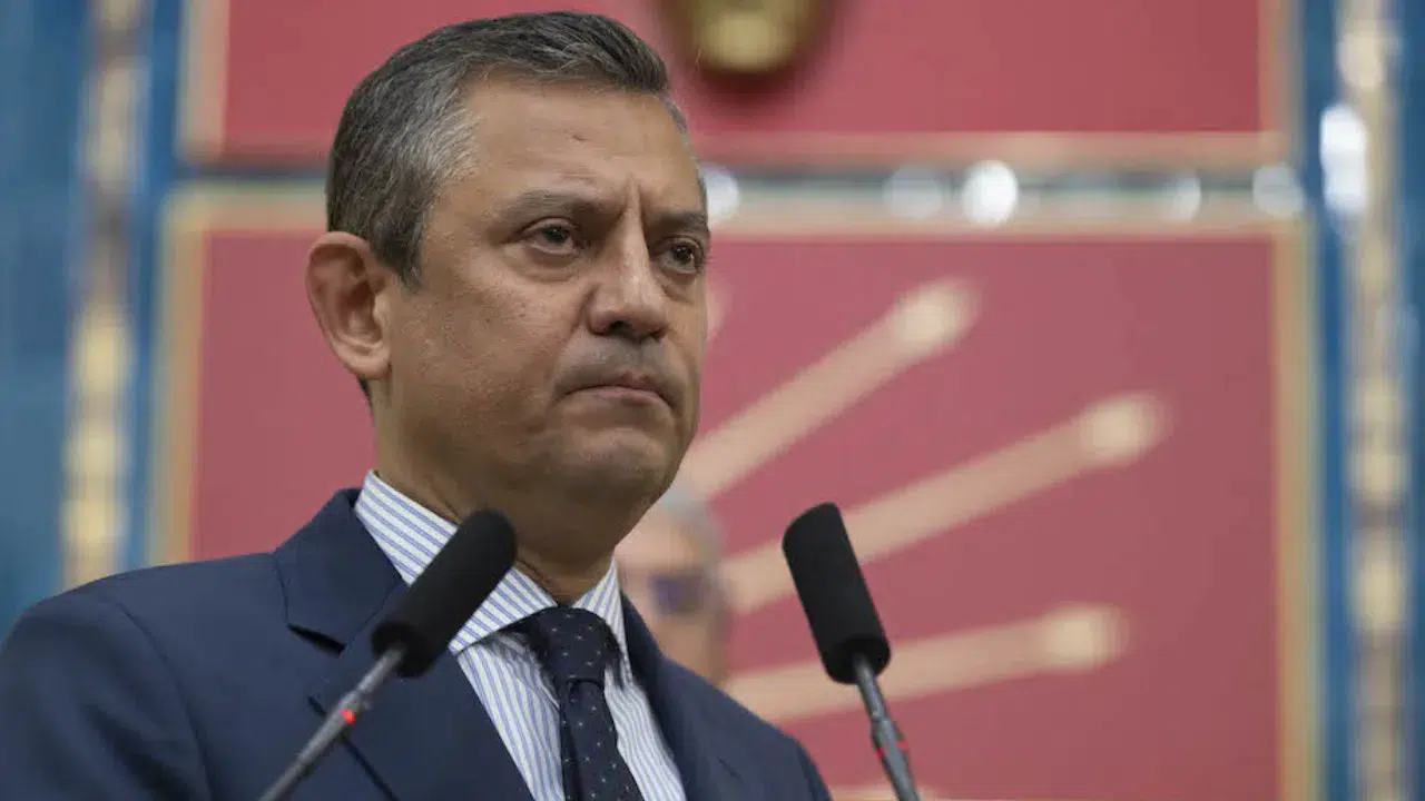 Ozgur Ozel Gürsel Tekin